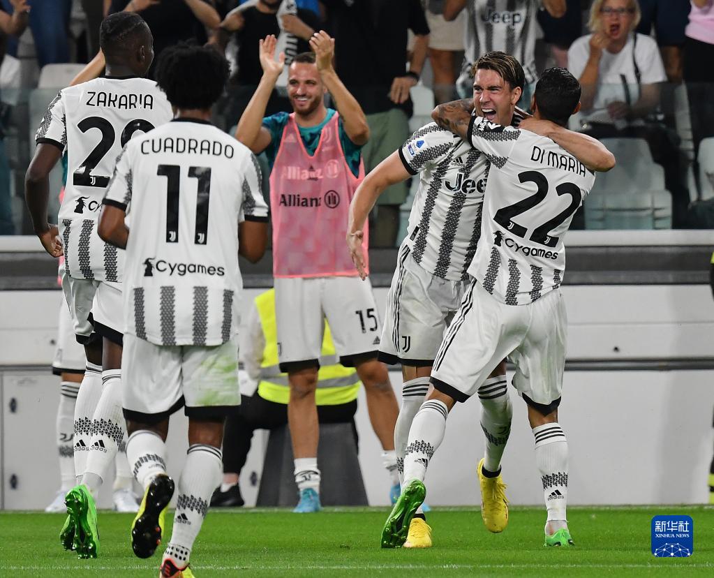 魏登费勒：都在猜诺伊尔是否回归德国队，这对鲍曼而言不公平（魏登费勒：围绕诺伊尔是否回归的猜测，对鲍曼不公平）