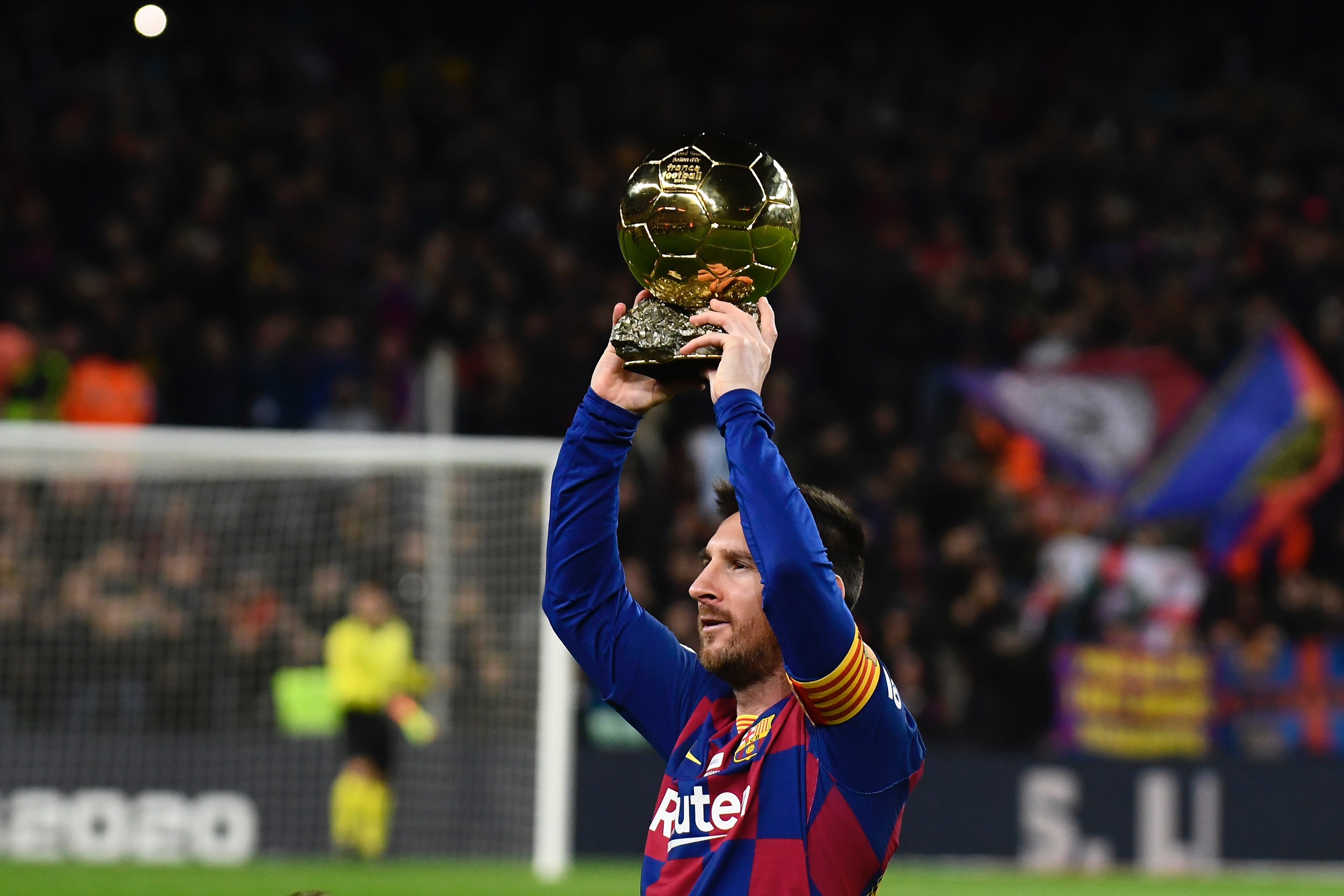 弗兰克新书透露：曾在一天内和曼联、切尔西进行了谈判（弗兰克在新书中披露：同一天先后与曼联和切尔西洽谈）