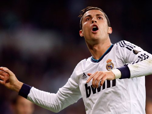 阿莱格里31场米兰和都灵德比取胜19场，仅输5场（阿莱格里德比战绩：对米兰与都灵31战19胜，仅败5场）